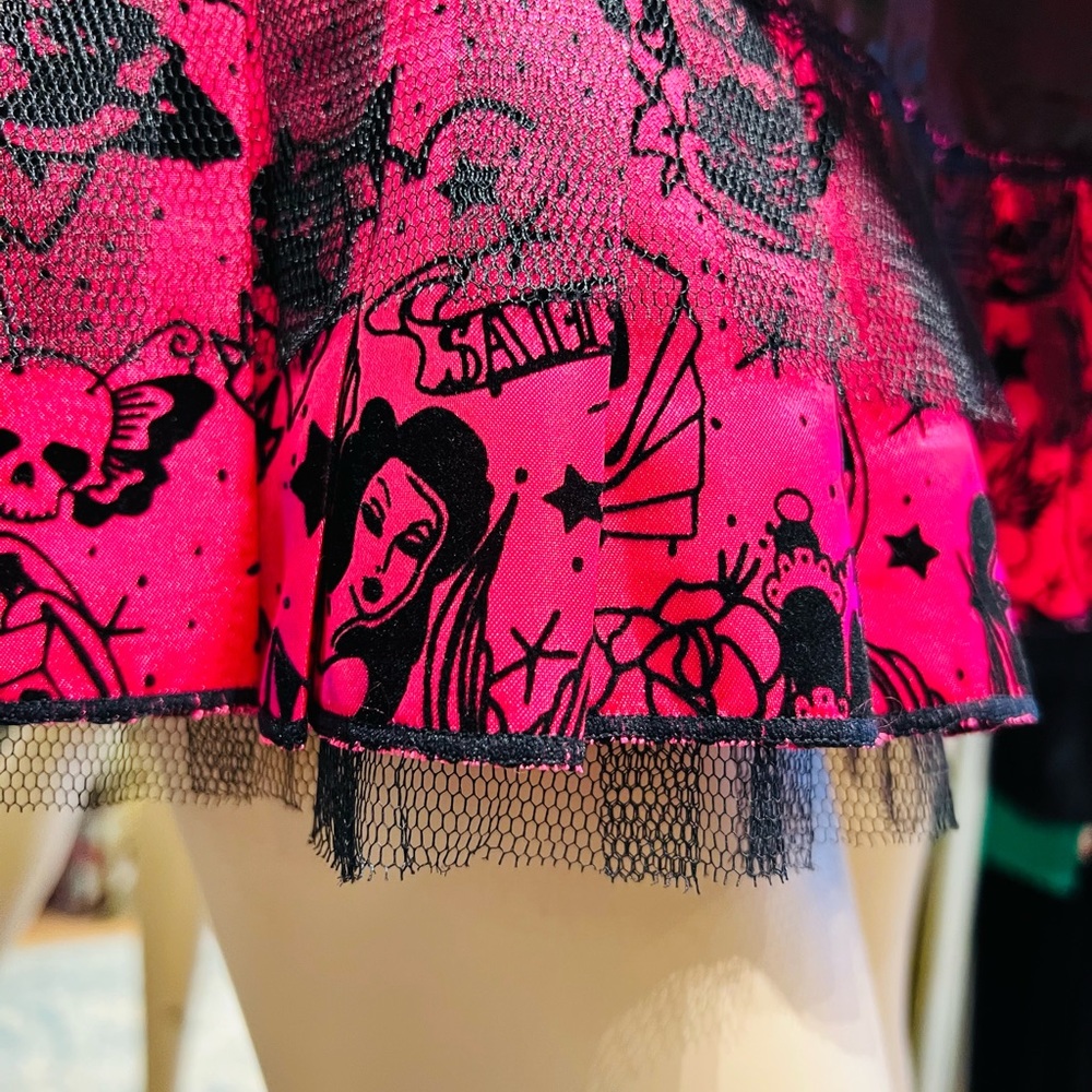 HELL BUNNY Punk Mini Skirt Vintage inspired Size Large with Tool and Ribbon - Picture 5 of 15